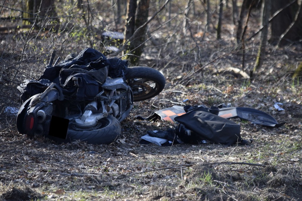 Schwerer VU Krad Fahrrad Koeln Porz Alte Koelnerstr P126.JPG - Miklos Laubert